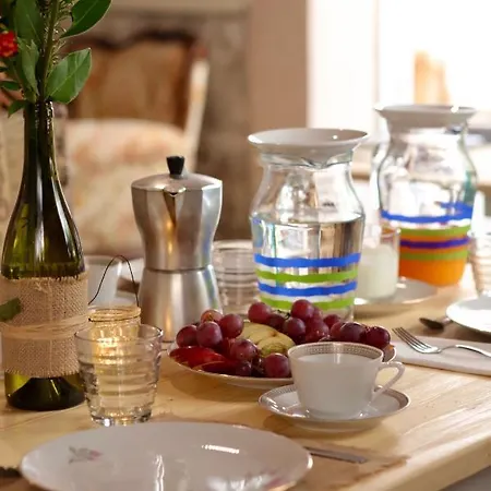 לינה וארוחת בוקר Corte Boero 3*